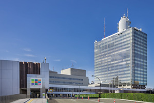 Зуун өртөөлсөн NHK-д зочилсон нь